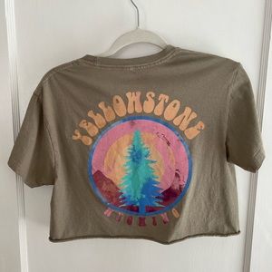 Bowery Supply Co Yellowstone Graphic Cropped T Shirt size Small